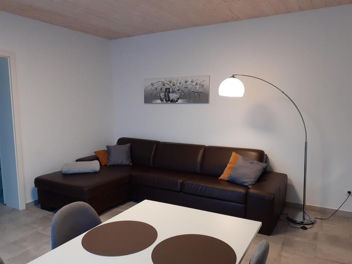 Erdgeschoss-Appartement Mit Seeblick Ahrensbok 外观 照片