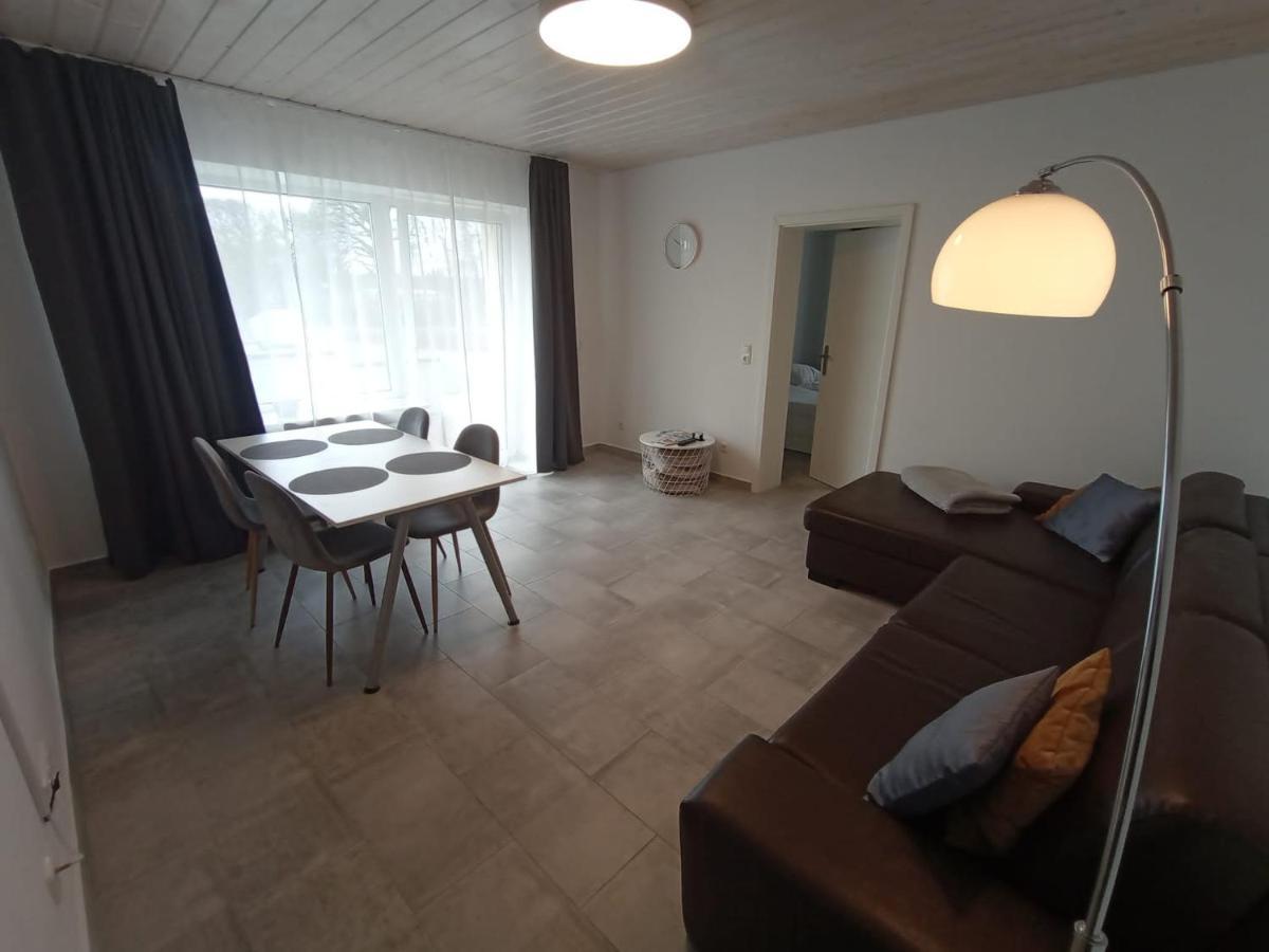 Erdgeschoss-Appartement Mit Seeblick Ahrensbok 外观 照片